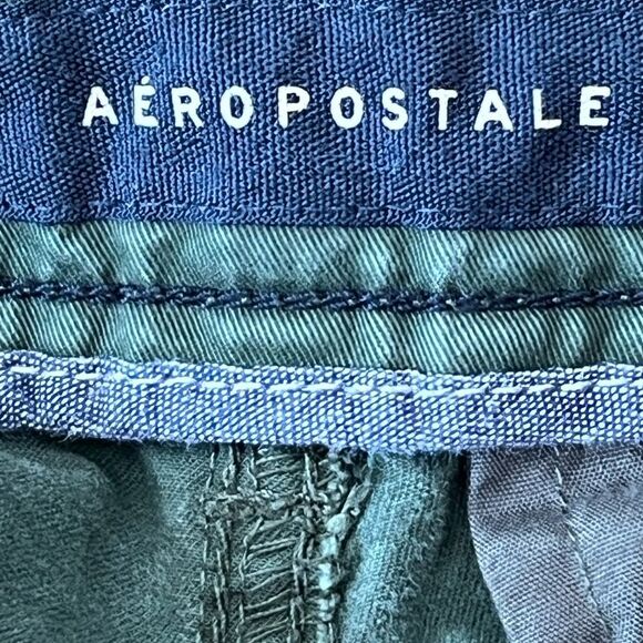 Men’s Aeropostale Slim Fit Khaki Pants Size 29/30 - Picture 3 of 5
